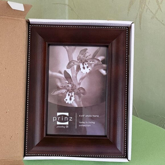 PRINZ WALNUT WOOD 4" X 6" PHOTO PICTURE FRAME:NIB MANDALAY SERIES - Picture 4 of 12